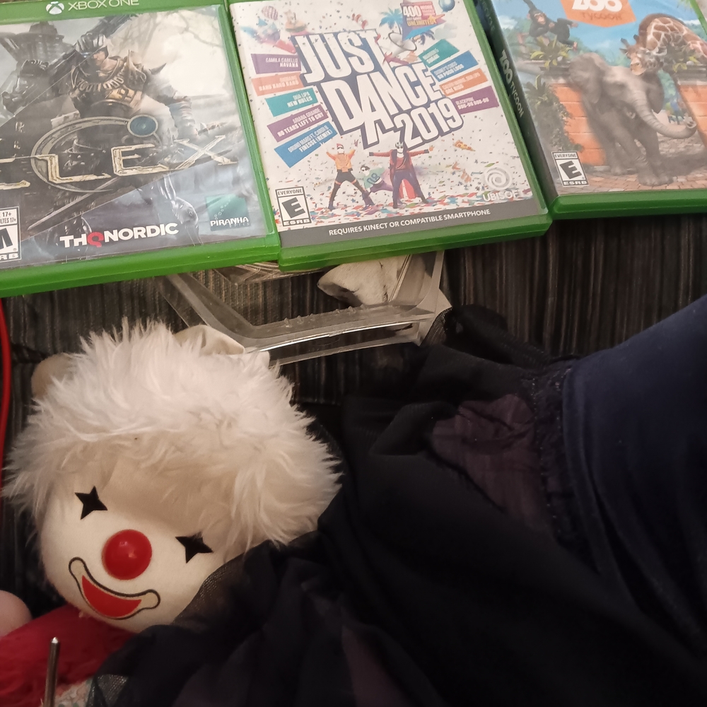 Xbox One Gaming Bundle, With One Xbox 360 Game